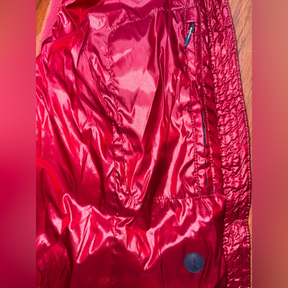 Tommy Hilfiger Red Vest - Picture 8 of 8